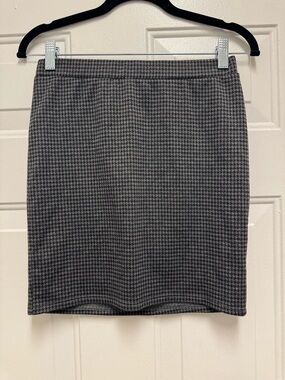Bear Dance Houndstooth Pencil Skirt - Black & Gray 0141